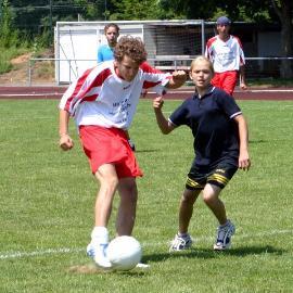 Laufduell Mann gegen Mädchen: Julia Weinberger behauptet sich